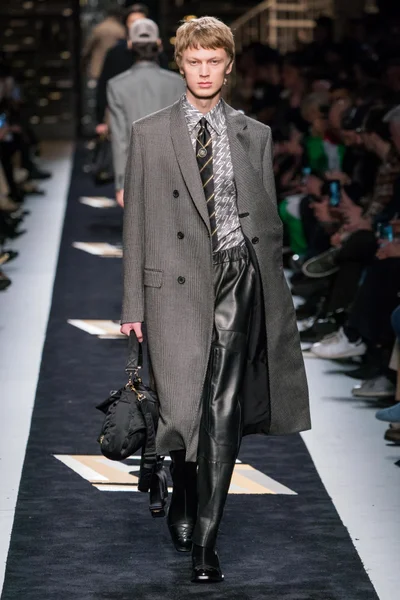 Look 36